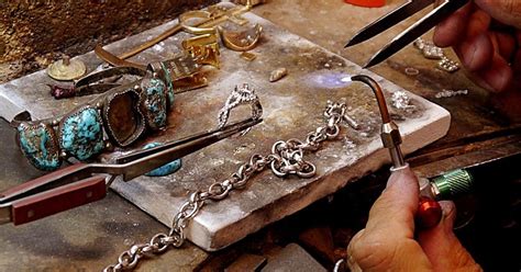 Midiya Jewelry Repair Shop 